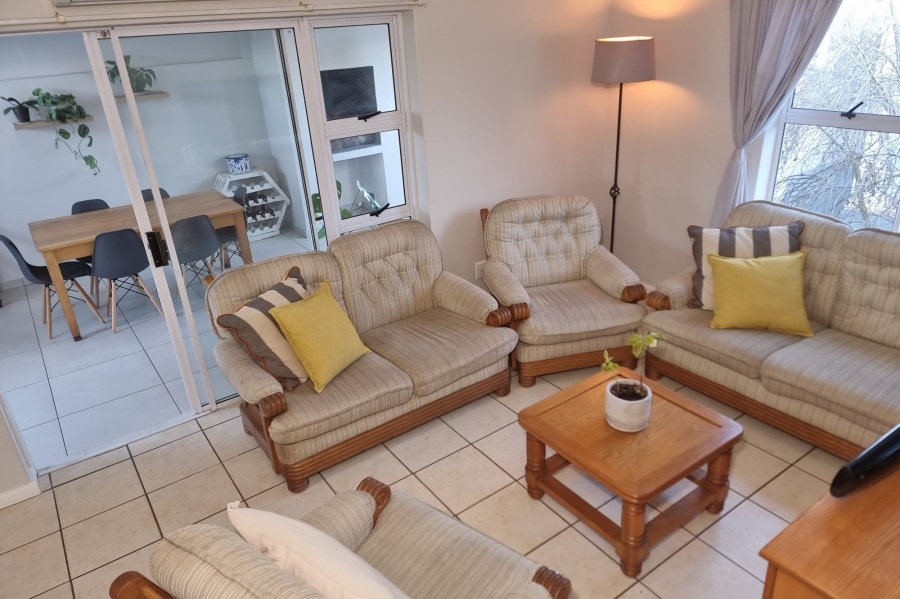 To Let 2 Bedroom Property for Rent in Vredekloof East Western Cape